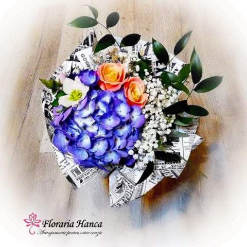 Buchet de flori Patricia: contine hortensia, trandafiri, helleborus si gipsophila.Buchete de flori livrate GRATUIT la domiciliu